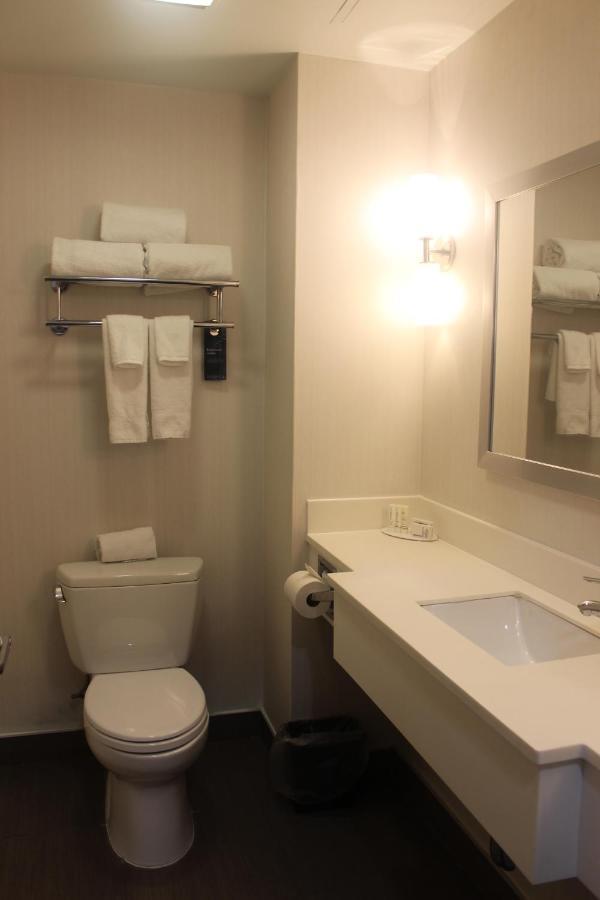 Fairfield Inn & Suites By Marriott New York Queens/Queensboro Bridge Zewnętrze zdjęcie