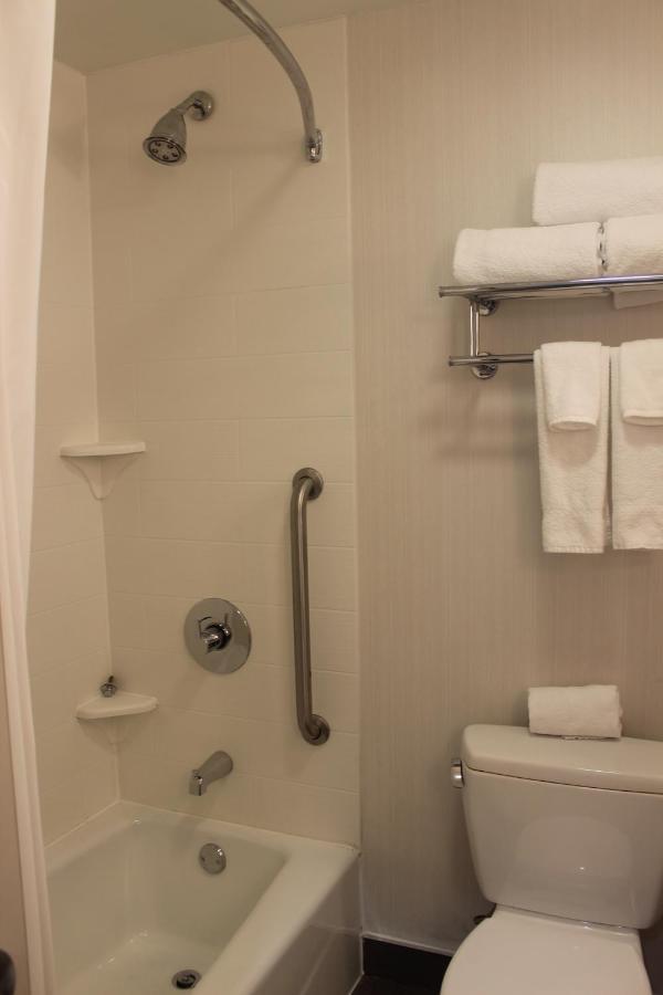 Fairfield Inn & Suites By Marriott New York Queens/Queensboro Bridge Zewnętrze zdjęcie