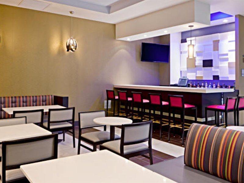 Fairfield Inn & Suites By Marriott New York Queens/Queensboro Bridge Zewnętrze zdjęcie